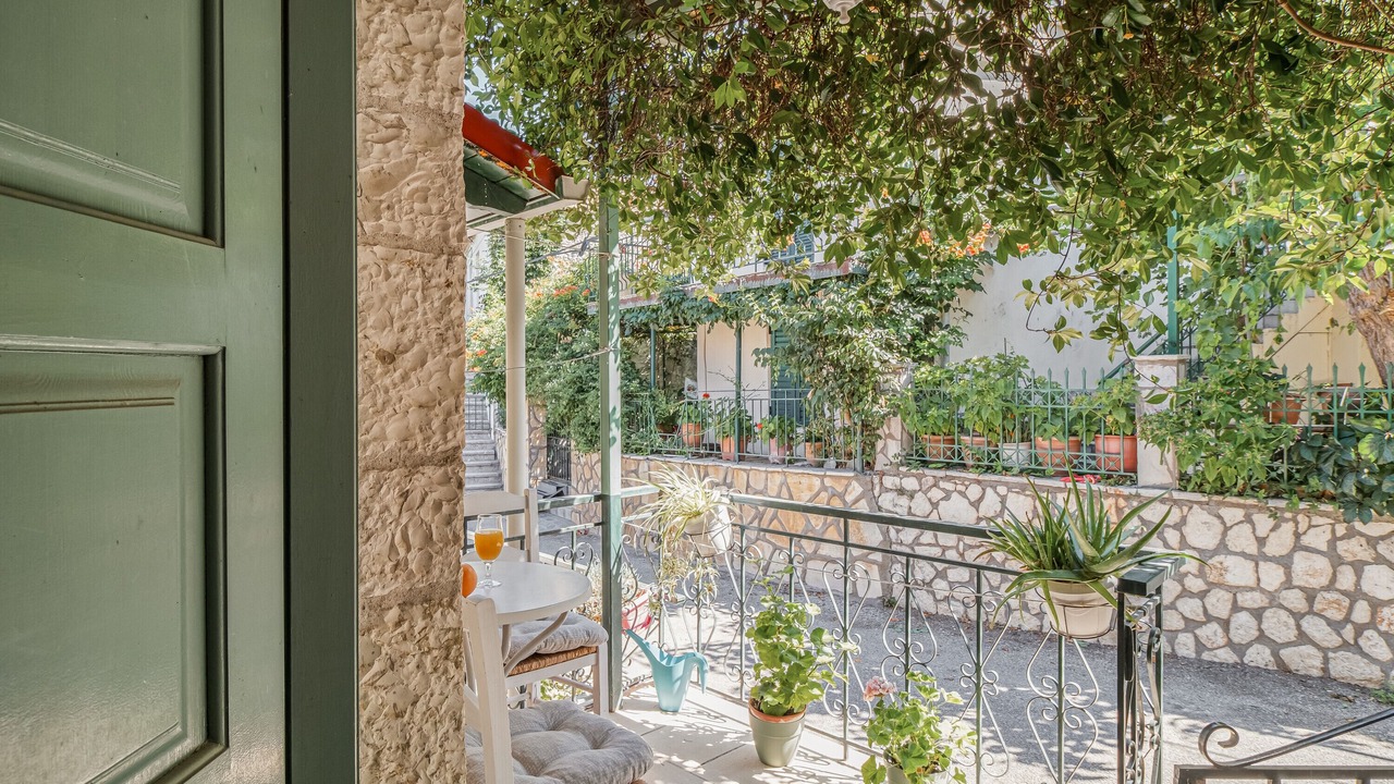 Photo of Patio Balcony in Drimonas