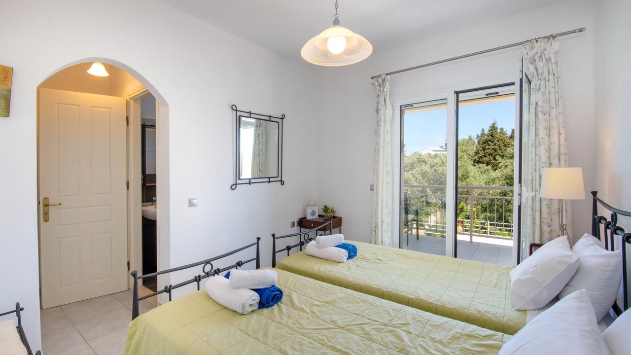Photo of Bedroom in Koutsi