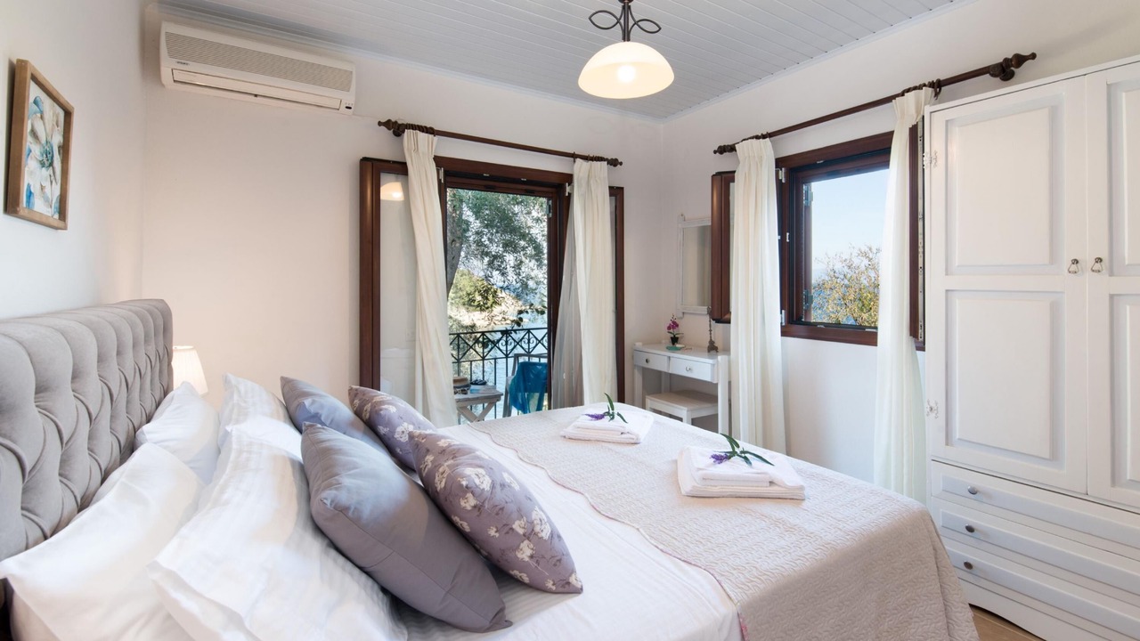 Photo of Bedroom in Longos