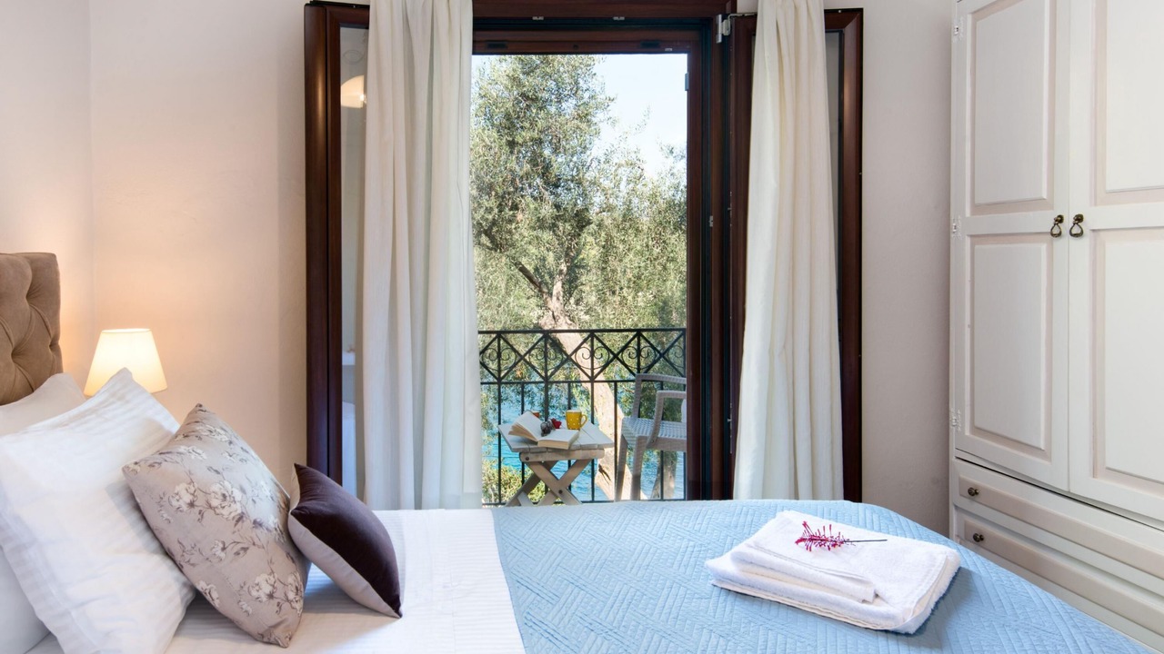Photo of Bedroom in Longos