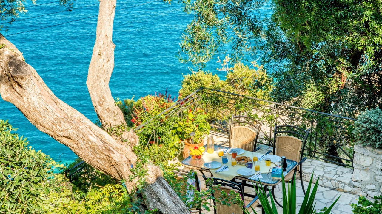 Photo of Outdoor in Longos