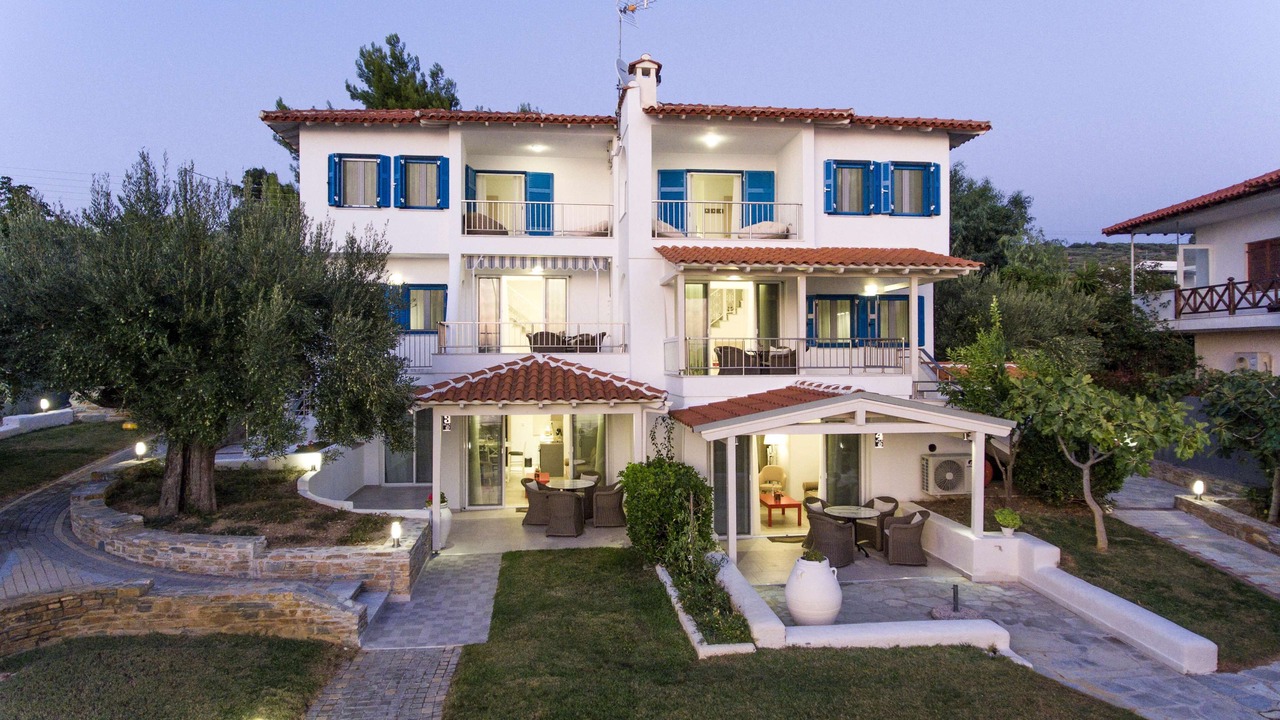 Photo of Outdoor in Elia