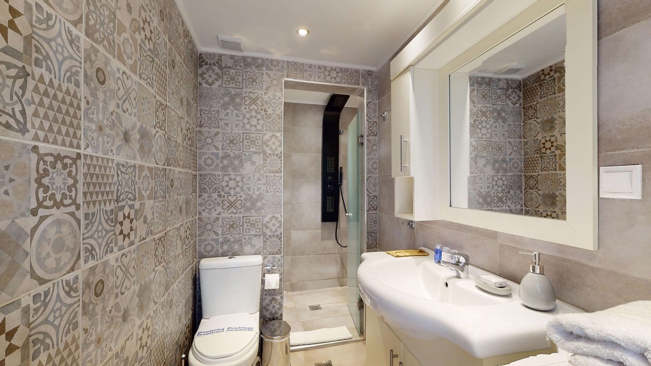 Photo of Bathroom in Elia