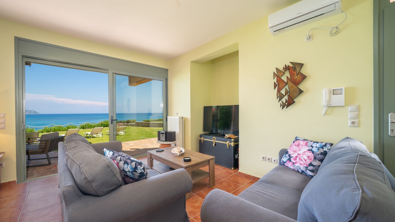 Photo of Livingroom in Karavados