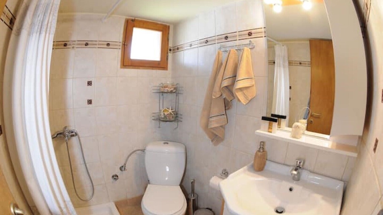 Photo of Bathroom in Gerakini