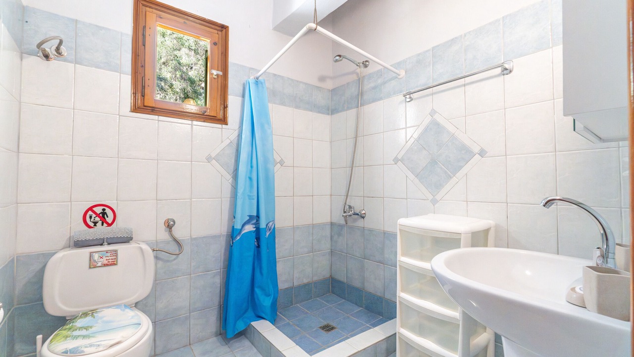 Photo of Bathroom in Lakones