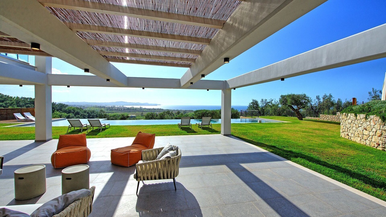 Photo of Patio Balcony in Almiros Beach