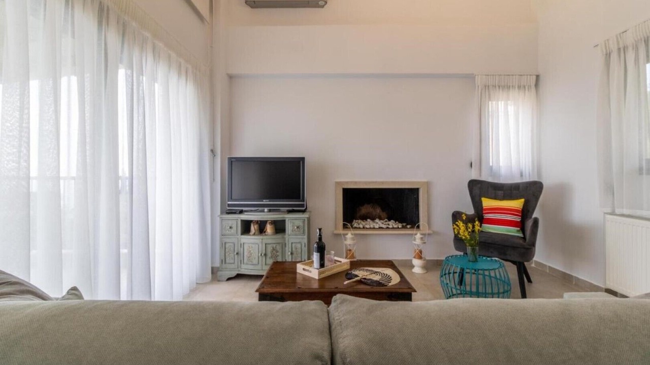 Photo of Livingroom in Drimonas