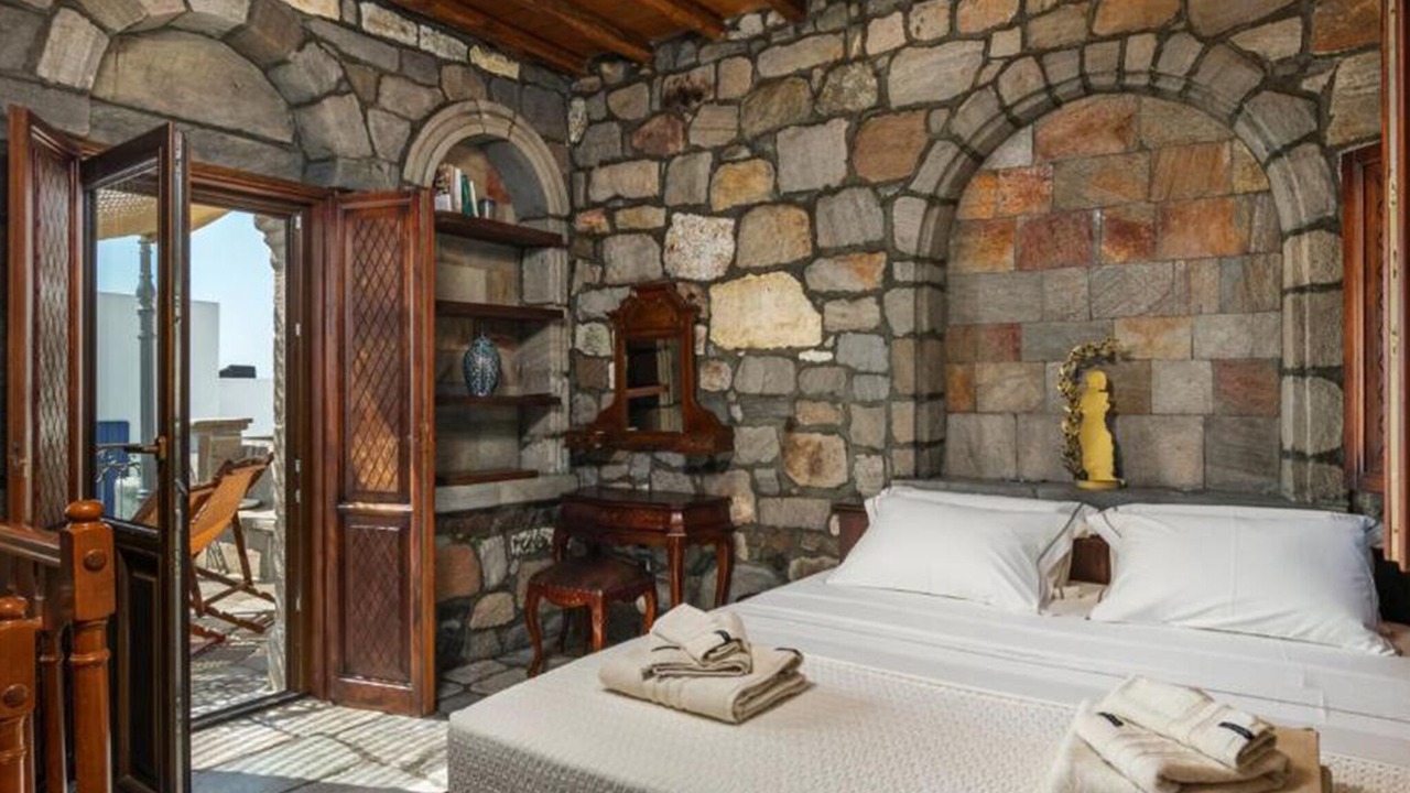 Photo of Bedroom in Milos