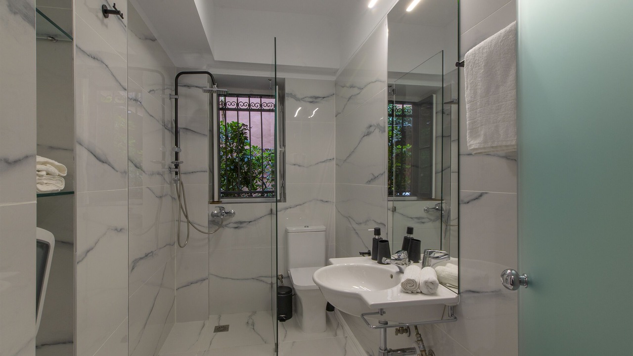 Photo of Bathroom in Plaka