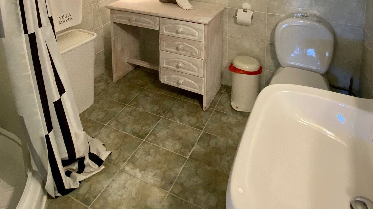 Photo of Bathroom in Saronikos