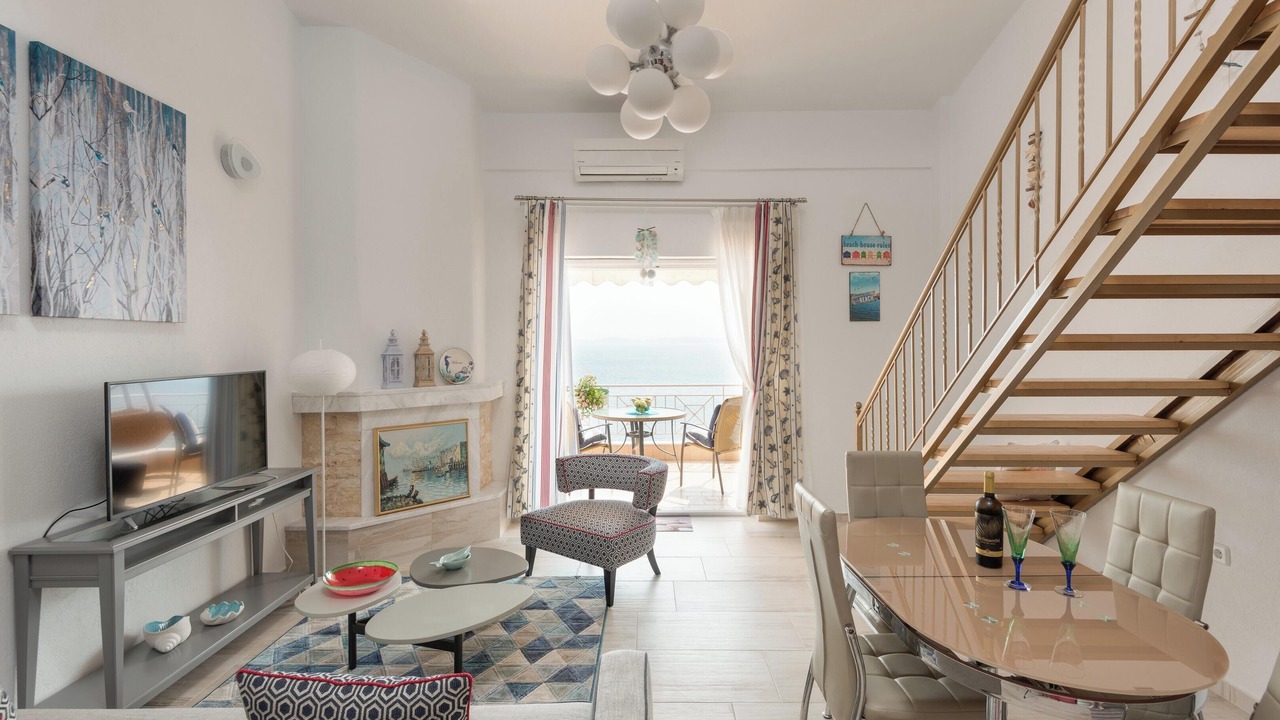 Photo of Livingroom in Neos Marmaras