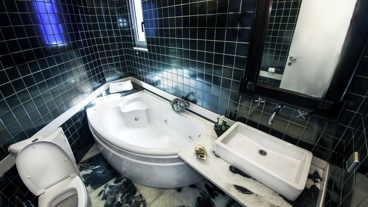 Photo of Bathroom in Eretria