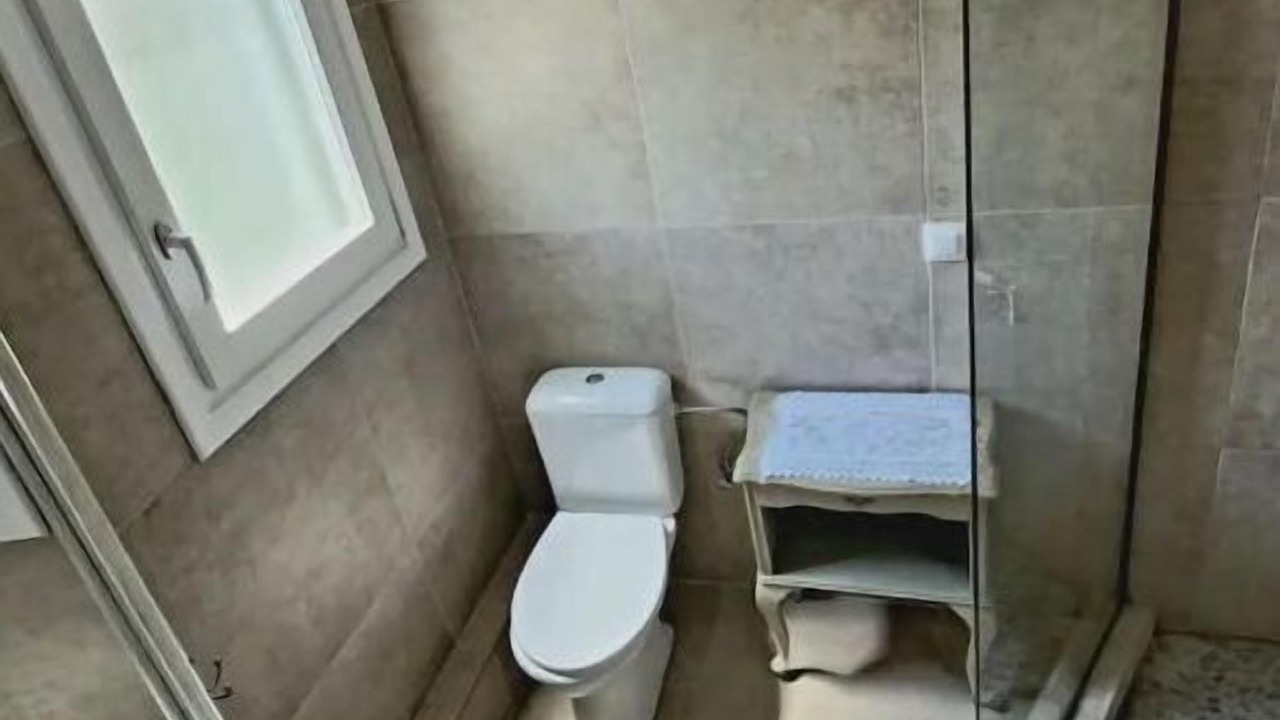 Photo of Bathroom in Paleopolis