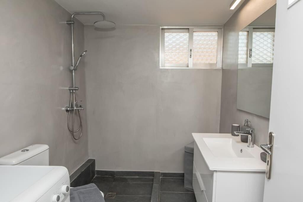 Photo of Bathroom in Anavyssos