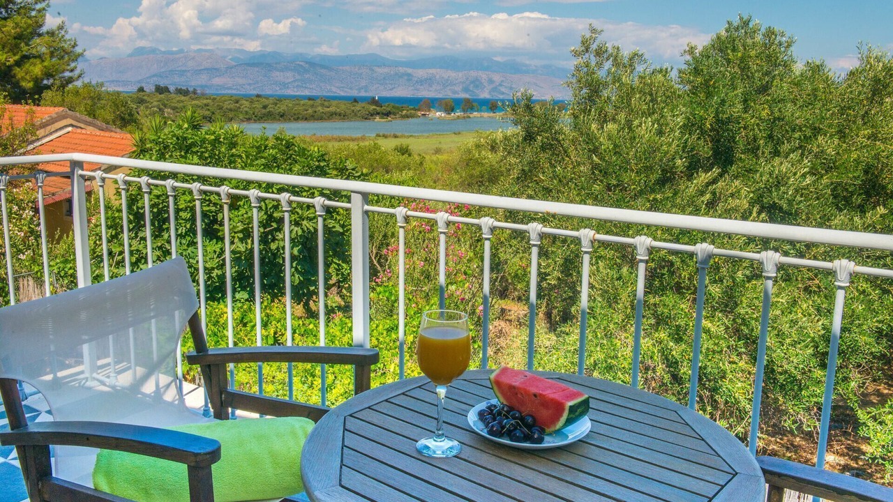 Photo of Outdoor in Petaleia