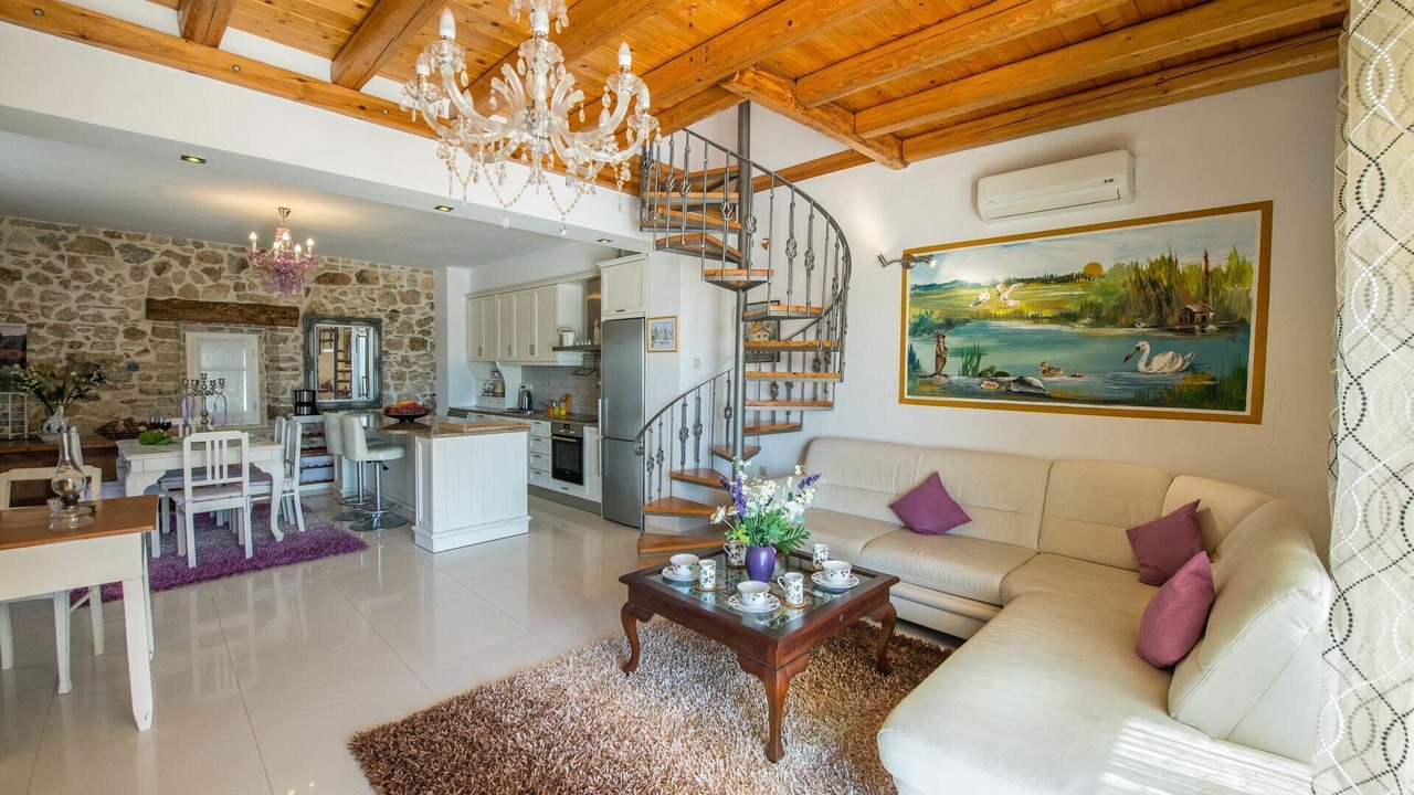 Photo of Livingroom in Petaleia