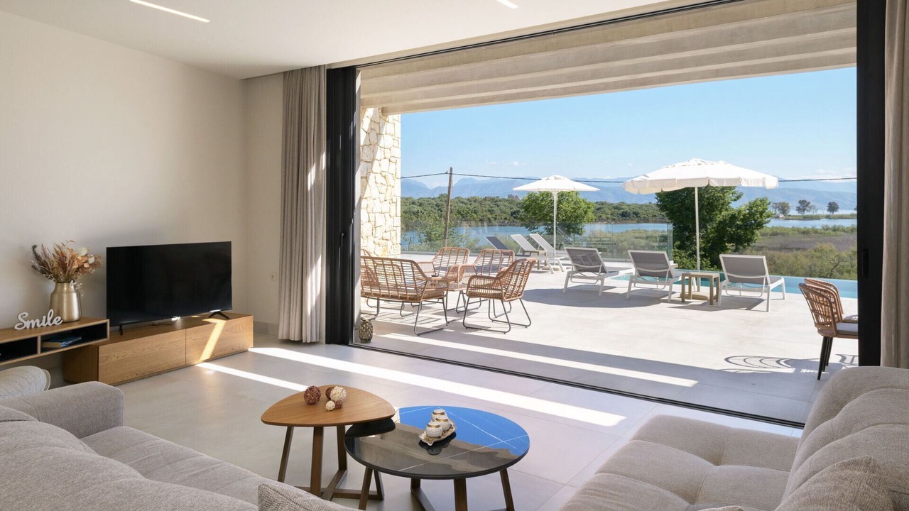Photo of Livingroom in Petaleia