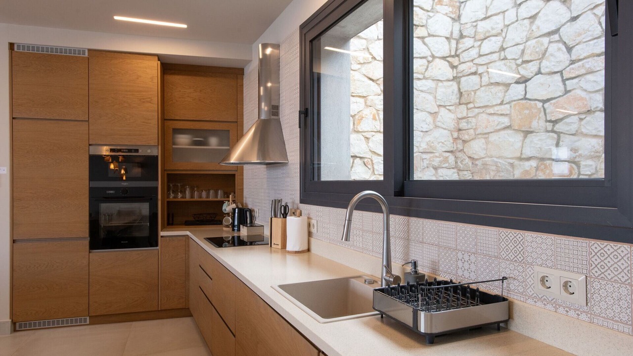Photo of Kitchen in Petaleia
