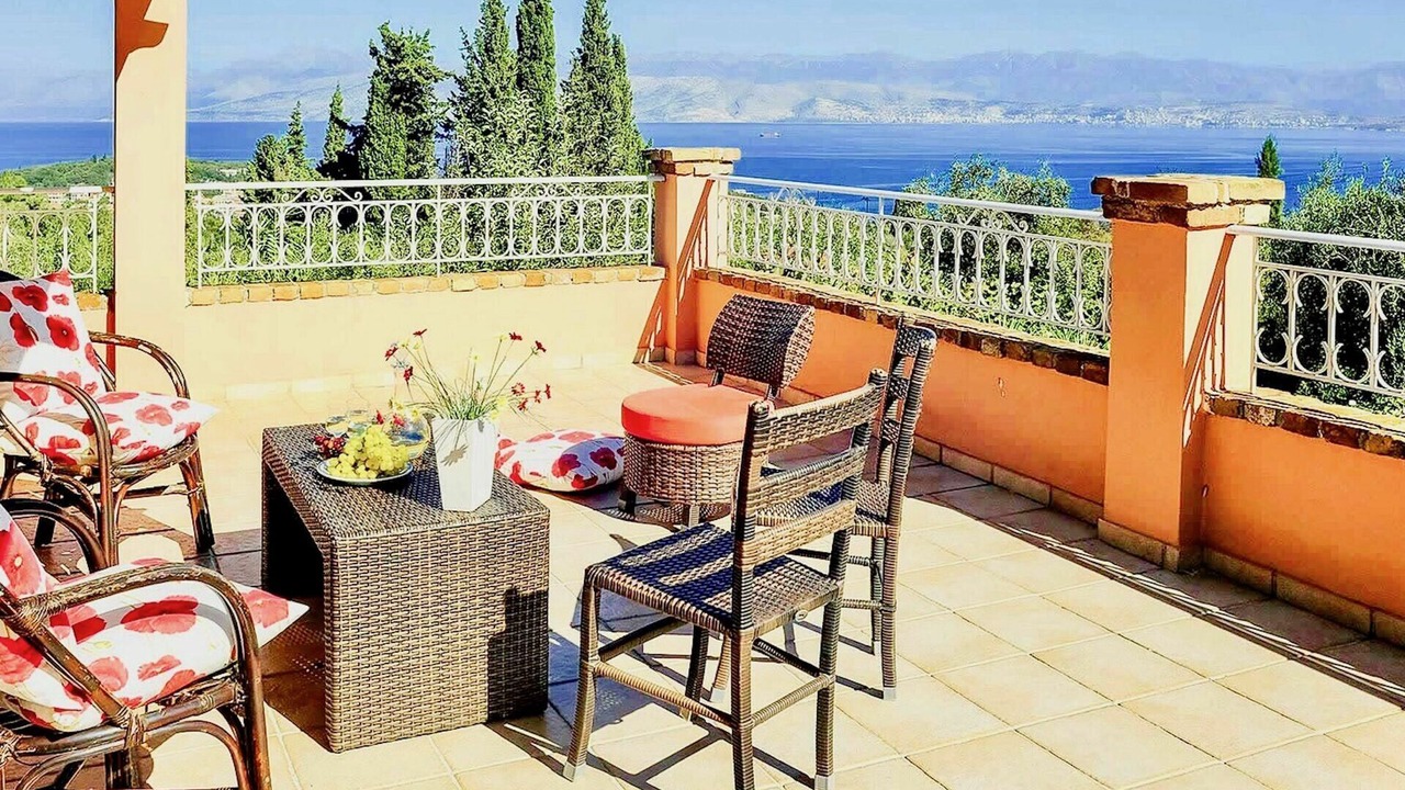 Photo of Patio Balcony in Petaleia