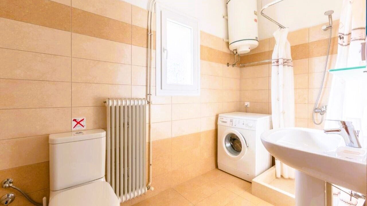 Photo of Bathroom in Gimari
