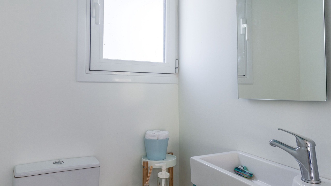 Photo of Bathroom in Saronikos