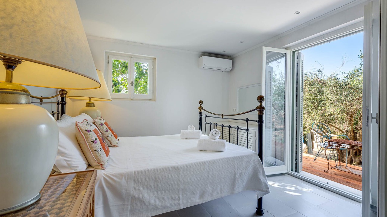 Photo of Bedroom in Acharavi