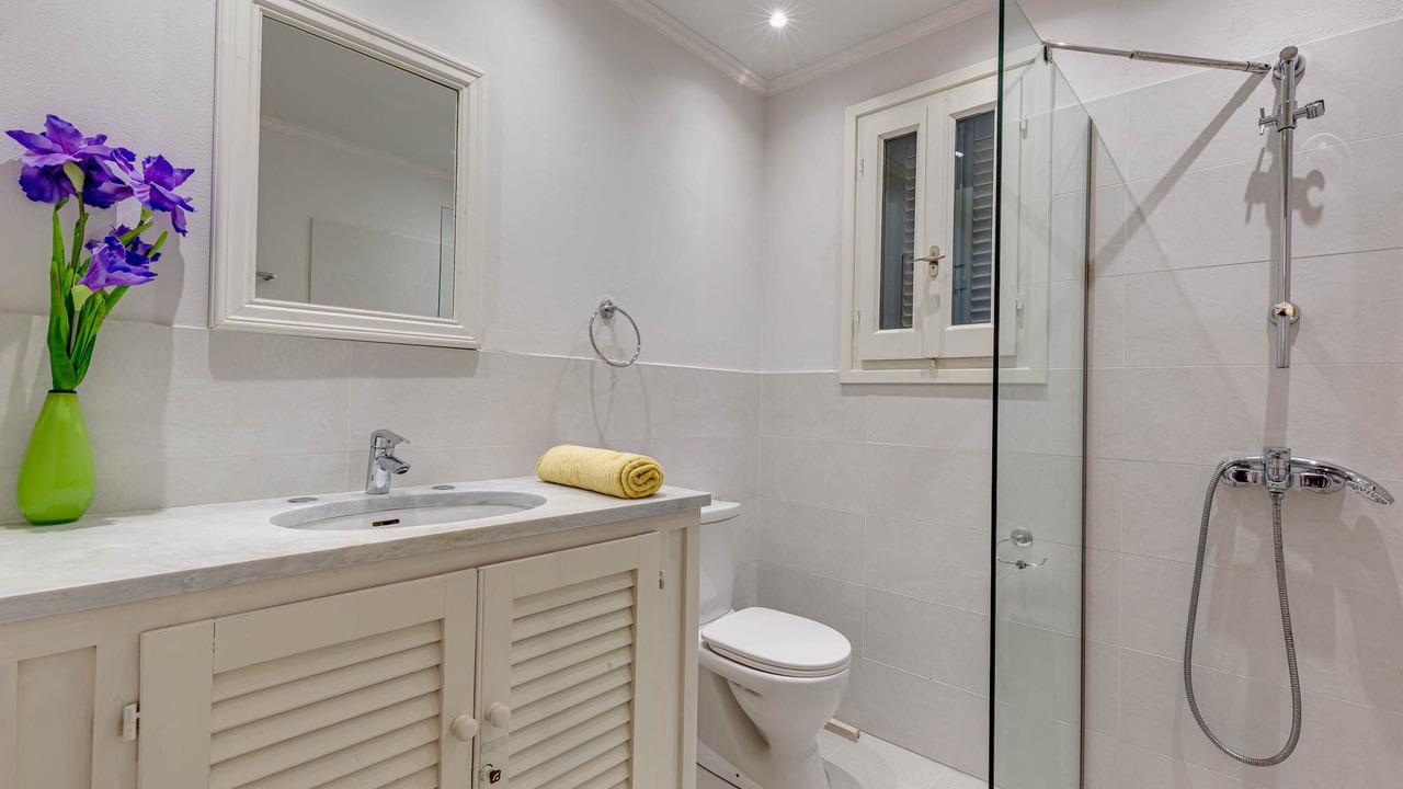 Photo of Bathroom in Acharavi