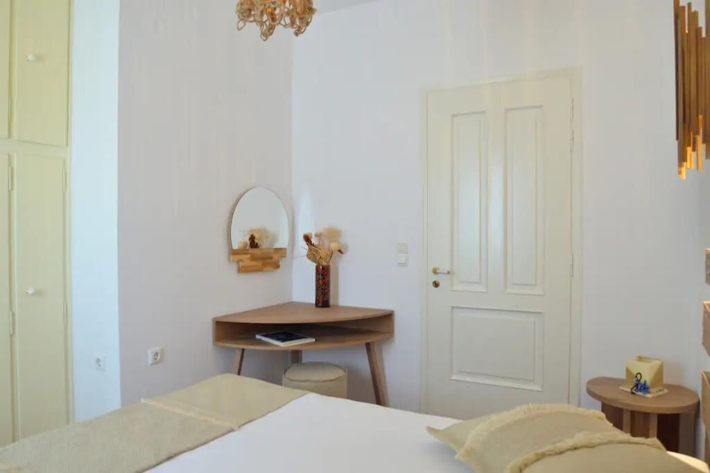 Photo of Bedroom in Adamas