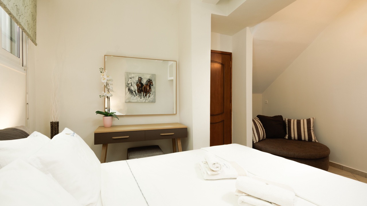 Photo of Bedroom in Astros