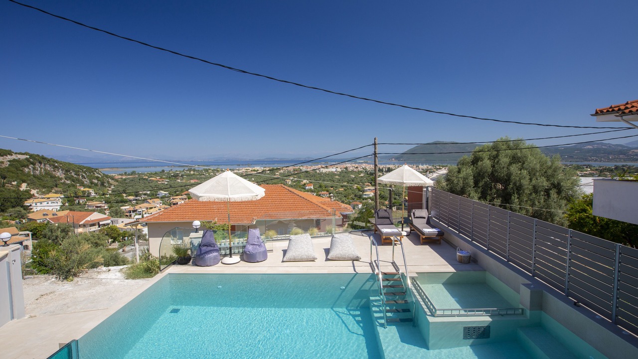 Photo of Outdoor in Apolpaina