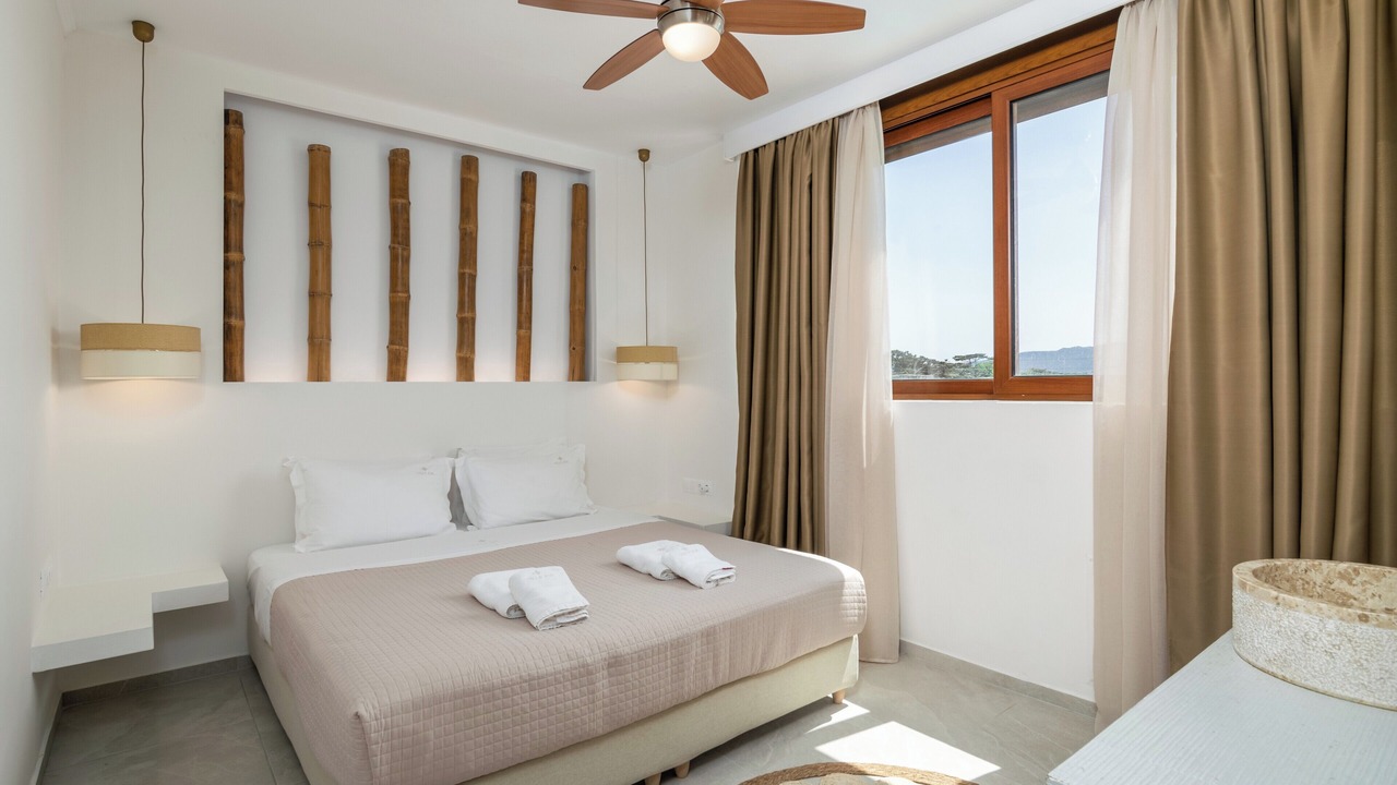 Photo of Bedroom in Adamas
