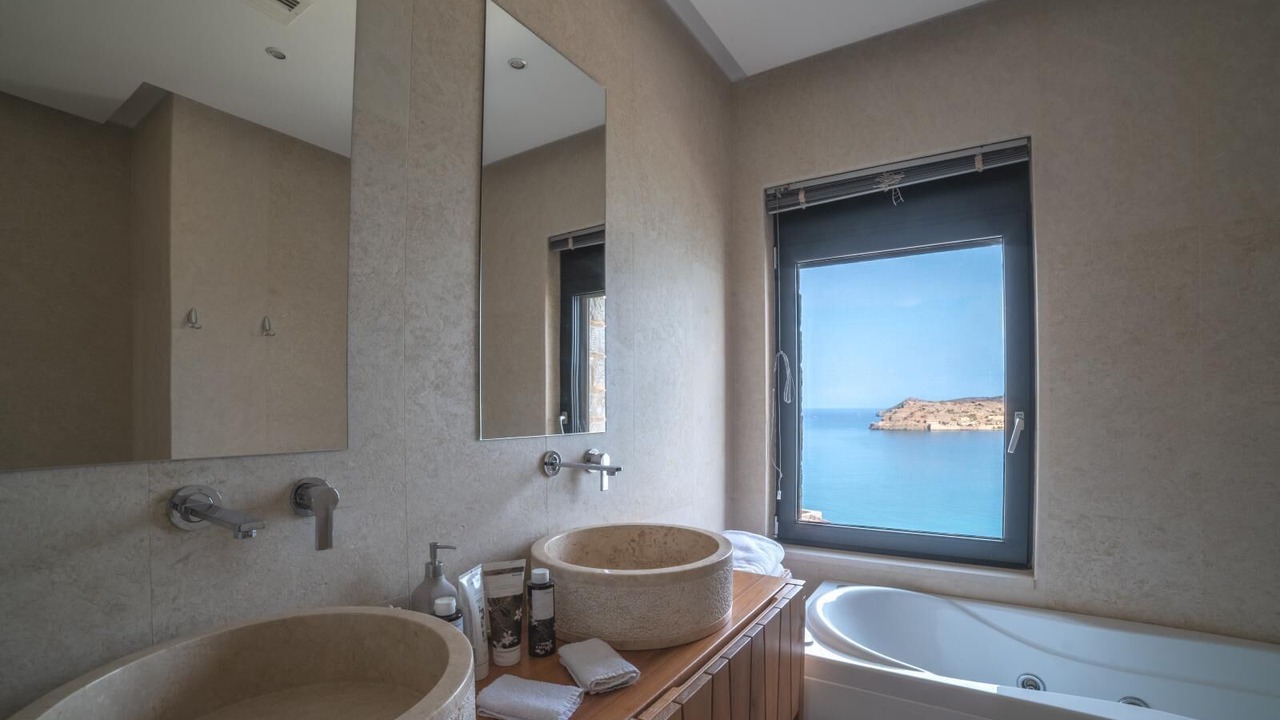 Photo of Bathroom in Kounelion