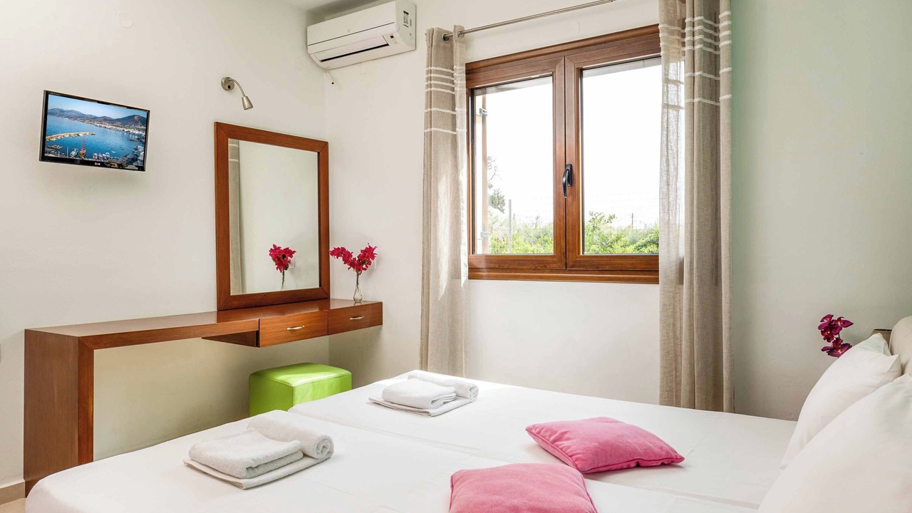 Photo of Bedroom in Platanias Town
