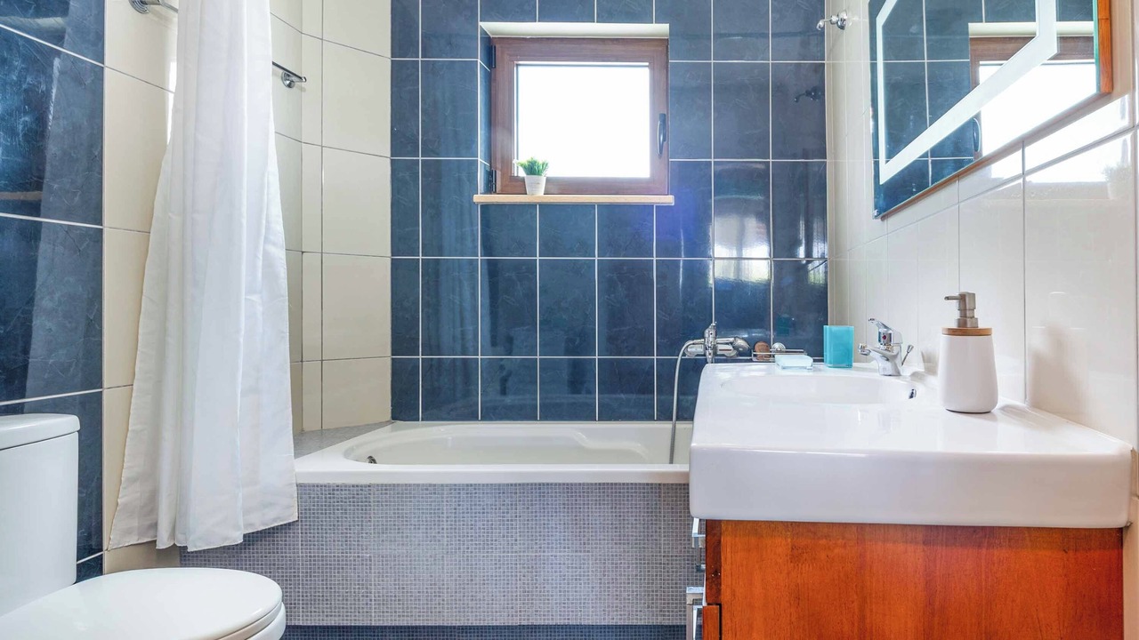 Photo of Bathroom in Platanias Town