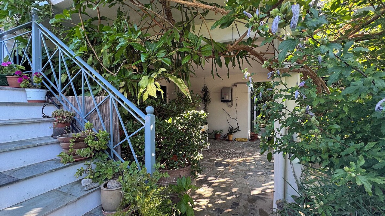 Photo of Outdoor in Asini