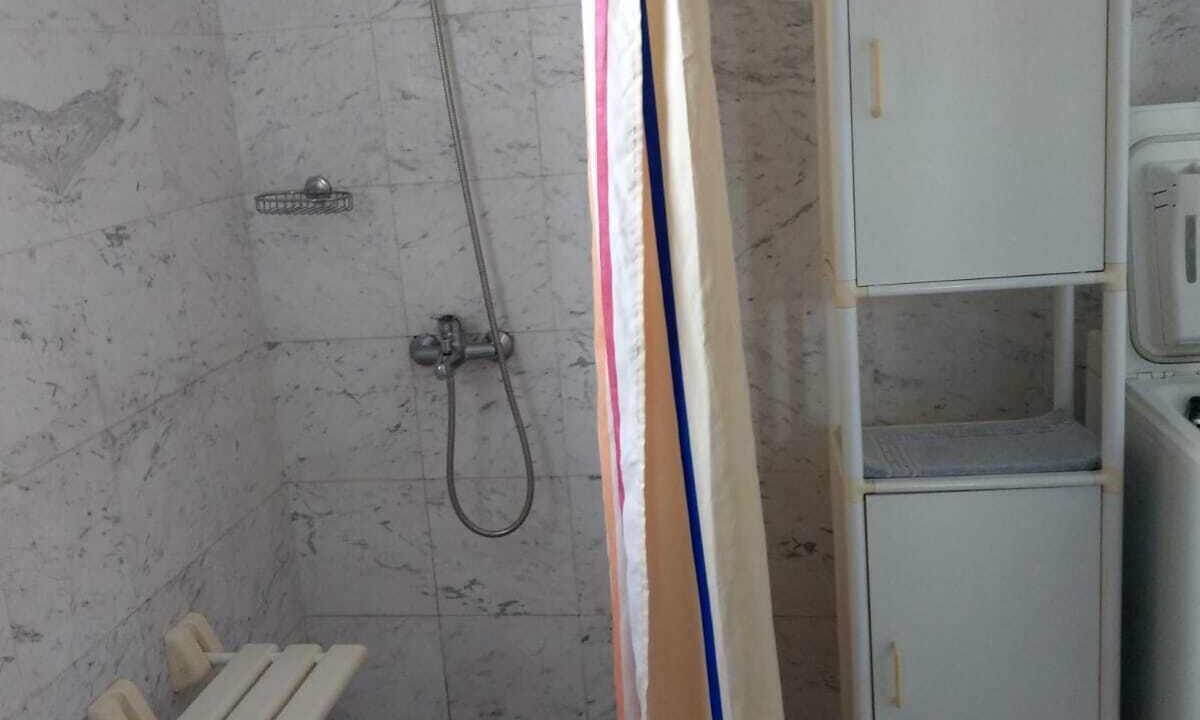 Photo of Bathroom in Asini