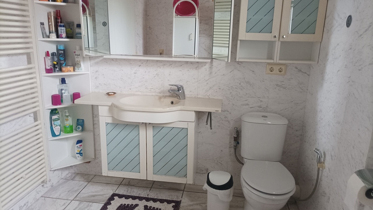Photo of Bathroom in Asini