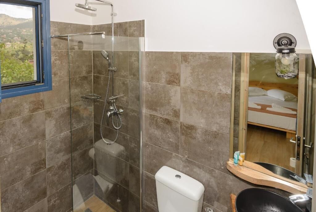 Photo of Bathroom in Logarata