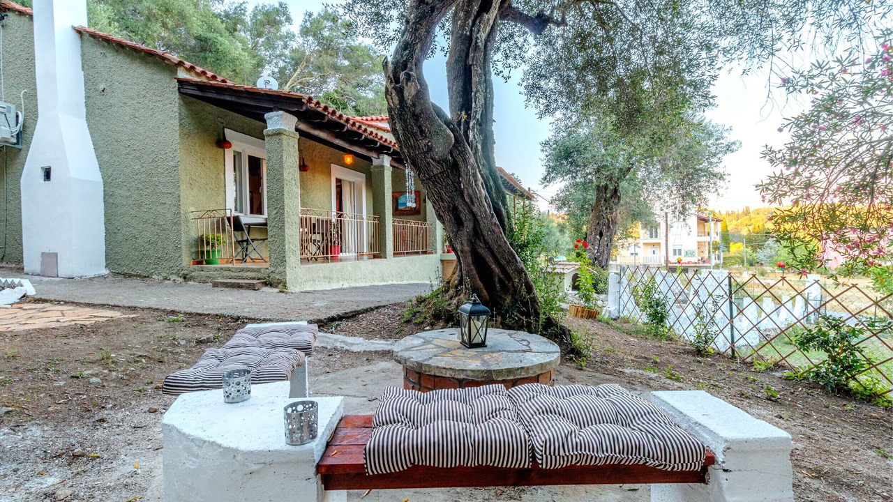 Photo of Patio Balcony in Doukades