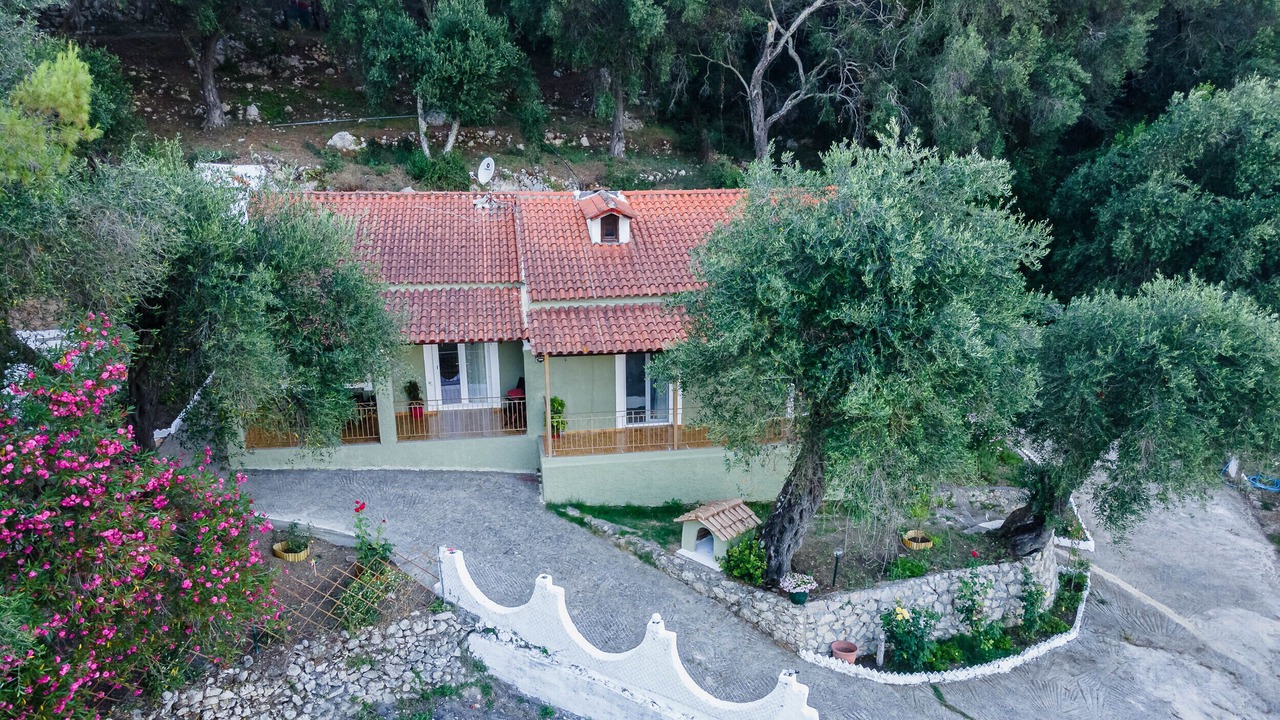 Photo of Outdoor in Doukades