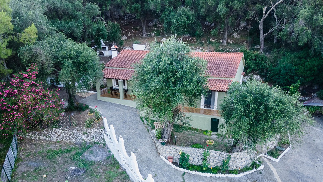 Photo of Outdoor in Doukades