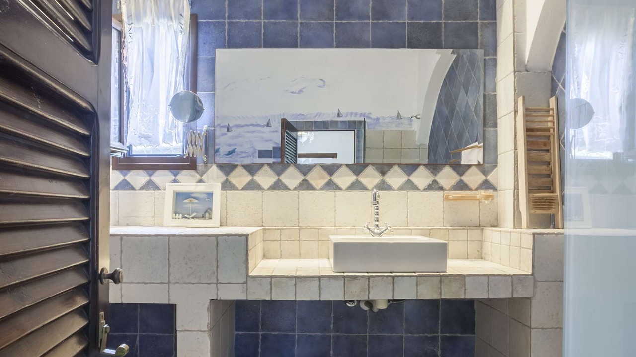 Photo of Bathroom in Paradhisos