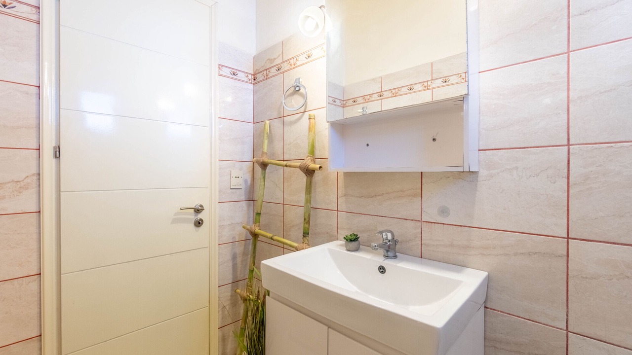 Photo of Bathroom in Agia Pelagia Chlomou