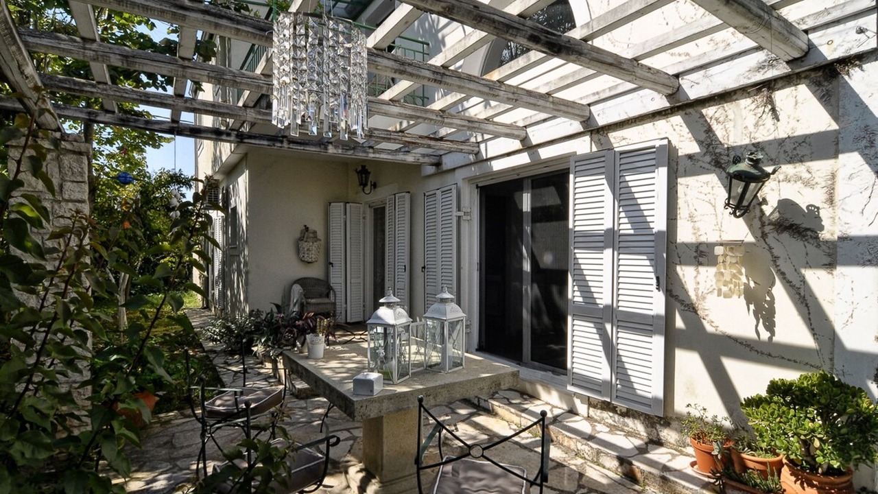 Photo of Outdoor in Molos