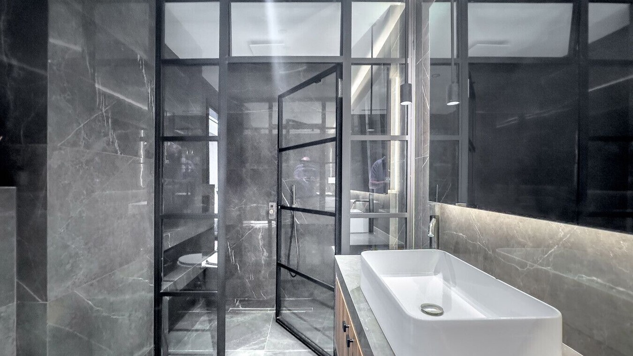 Photo of Bathroom in Ampelokipoi