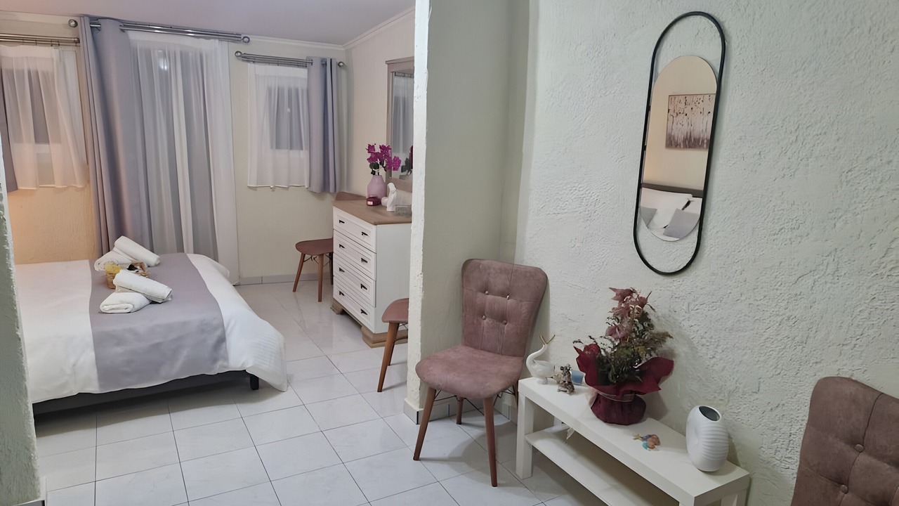 Photo of Bedroom in Pothia