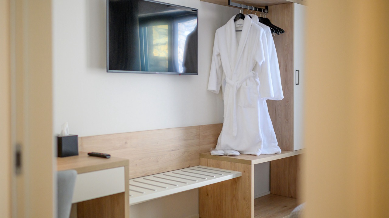 Photo of Bedroom in Lefktron