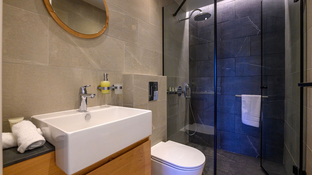 Photo of Bathroom in Lefktron