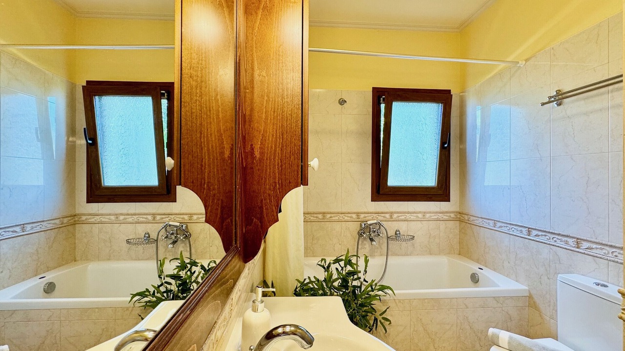 Photo of Bathroom in Acharavi